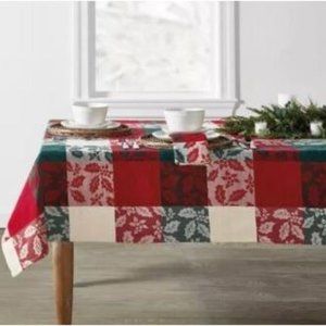 Bee & Willow Home Tablecloth Set 60 x 144 Napkins Runner Holly Theme NWT